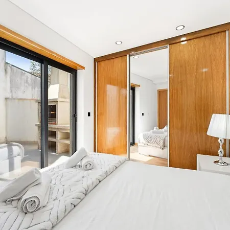 Guestready-contemporary Retreat With Rooftop