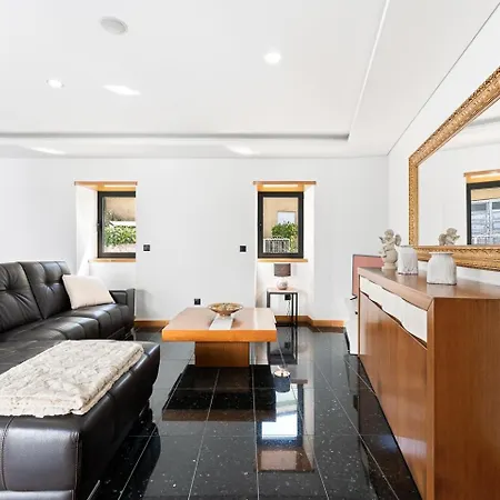 Guestready-contemporary Retreat With Rooftop 招待所 4*
