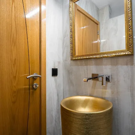 Guestready-contemporary Retreat With Rooftop بيت ضيافة 4*