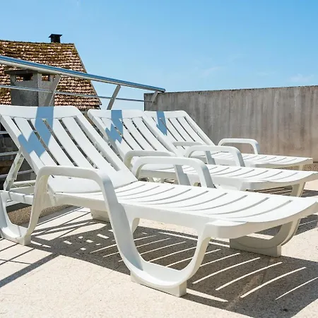 Guestready-contemporary Retreat With Rooftop 4*
