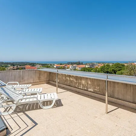 Guestready-contemporary Retreat With Rooftop 에스포센데